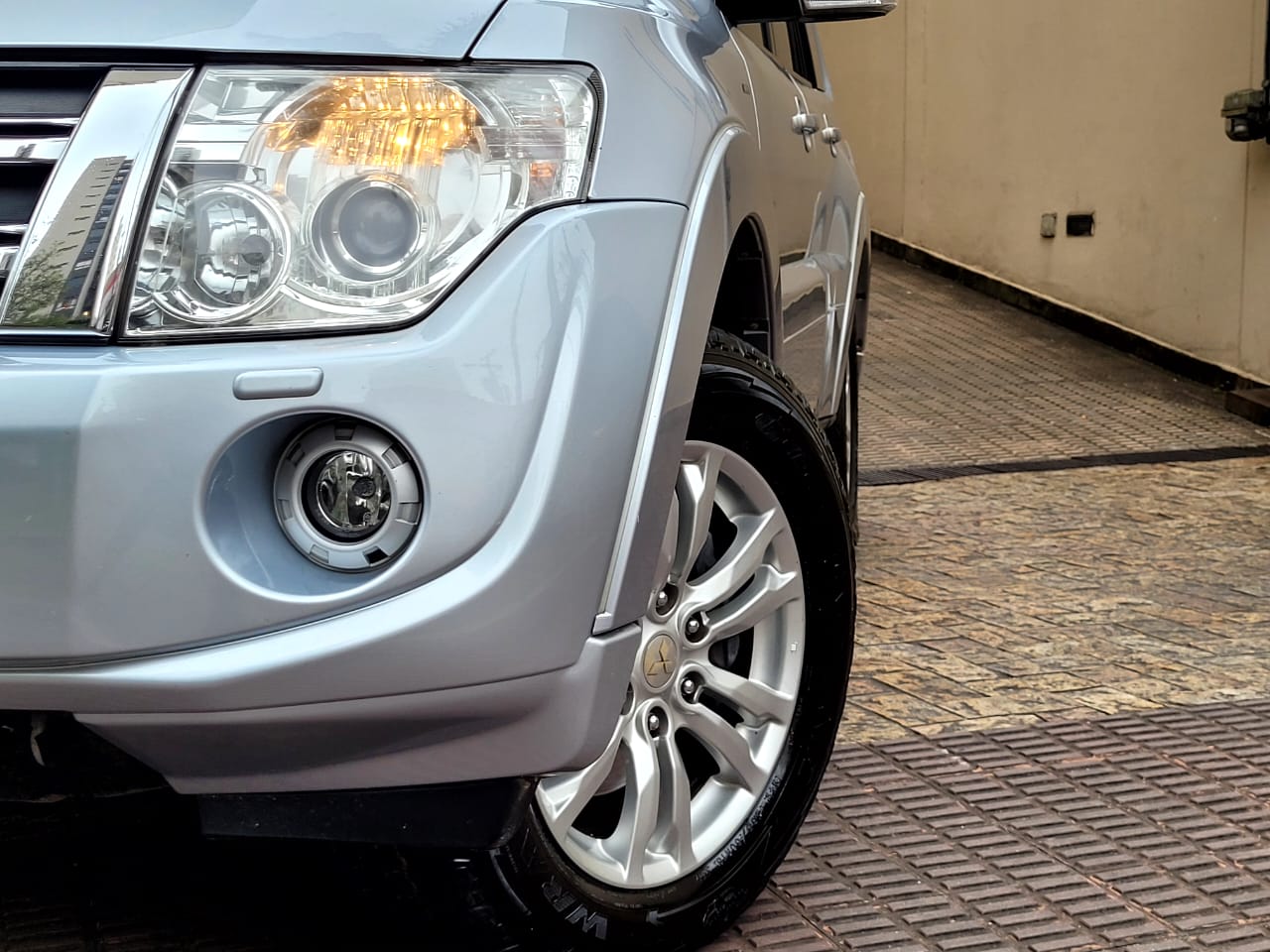 MITSUBISHI PAJERO FULL 2012/2013 BLINDADO