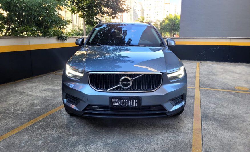 VOLVO   XC40