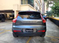 VOLVO   XC40