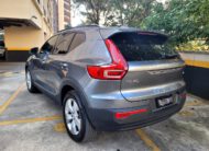 VOLVO   XC40