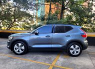 VOLVO   XC40