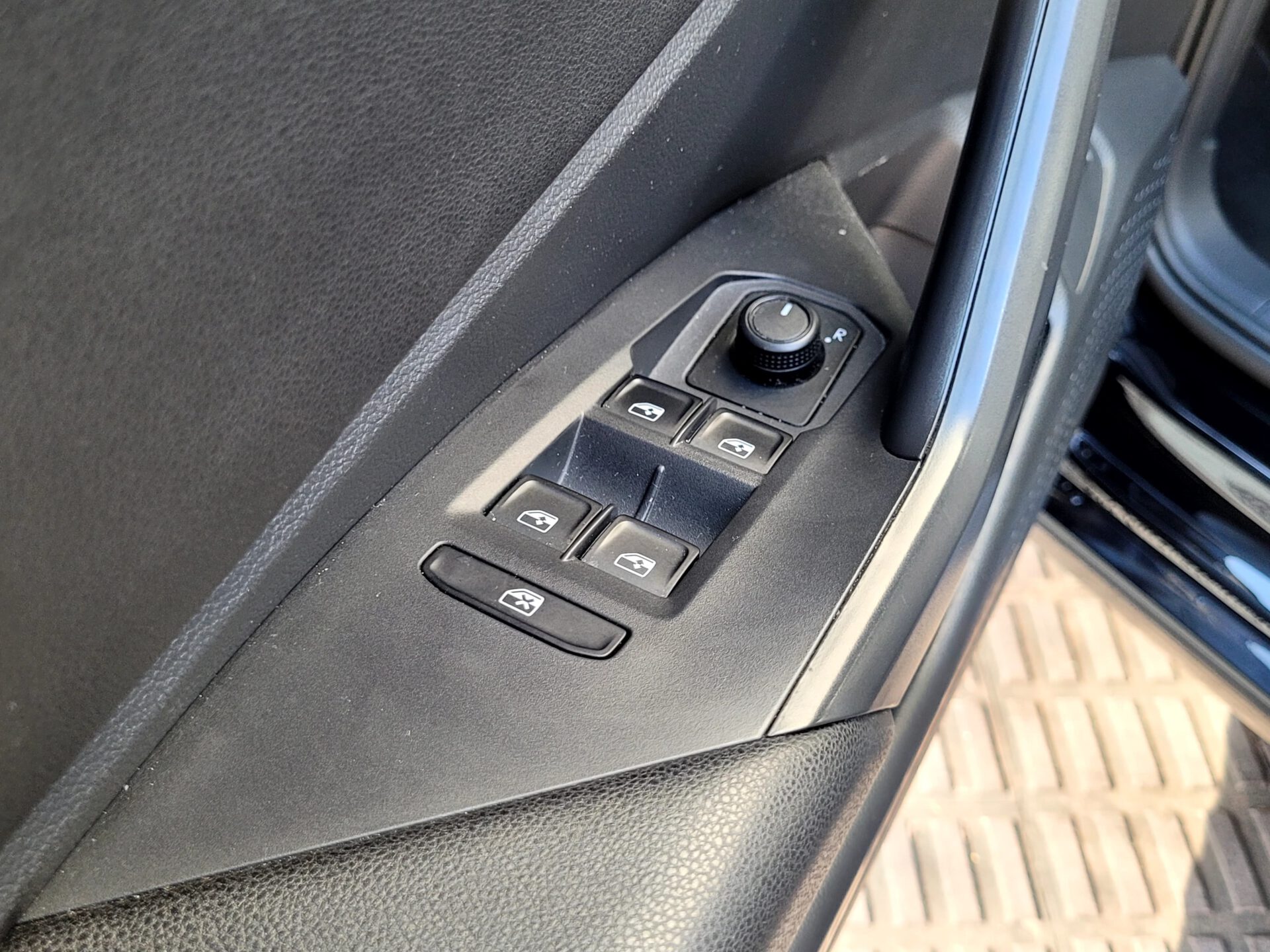 VOLKSWAGEN JETTA 1.4 250 TSI TOTAL FLEX COMFORTLINE TIPTRONIC