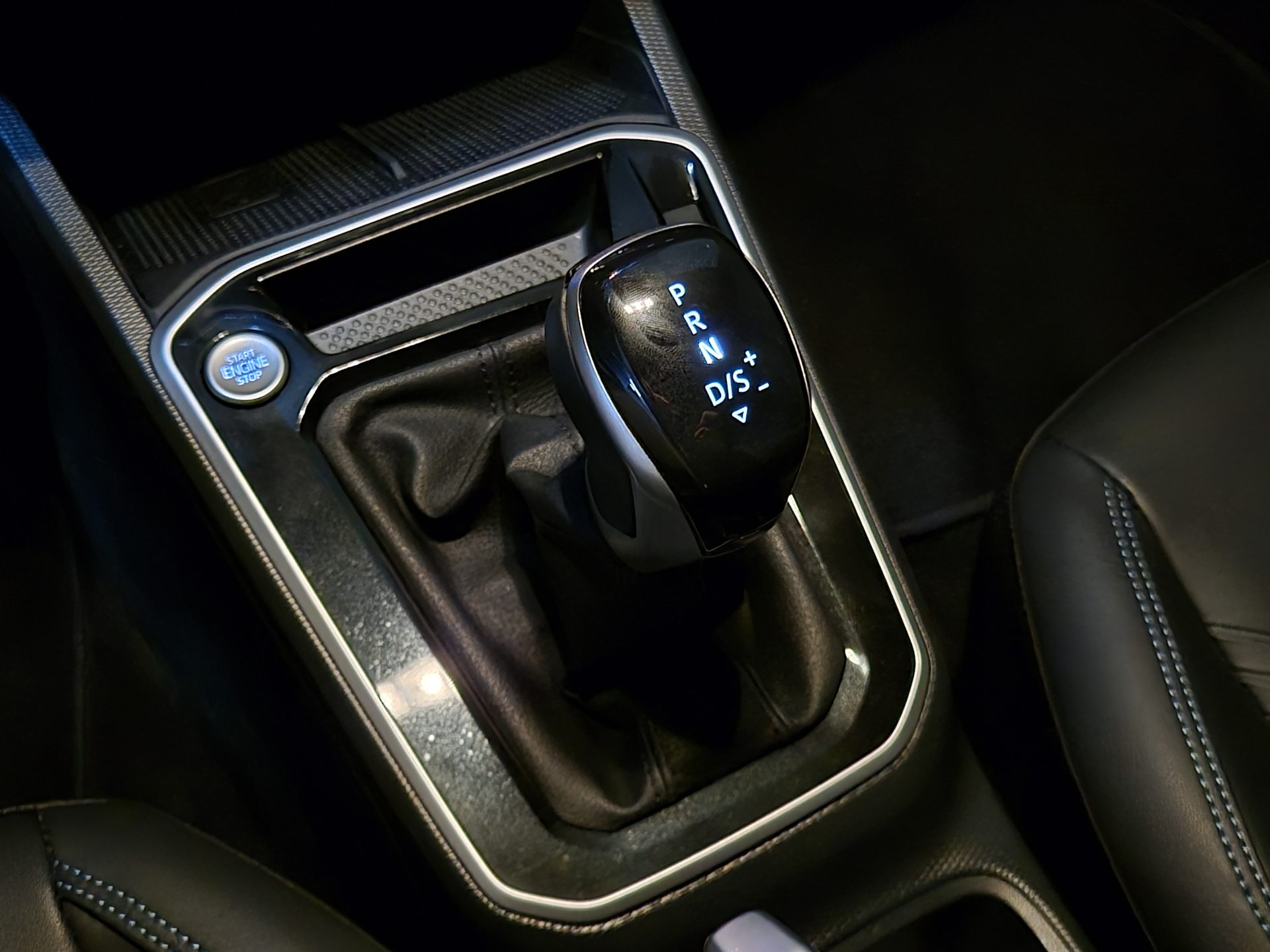 VOLKSWAGEN TERA 1.0 170 TSI HIGH AUTOMÁTICO